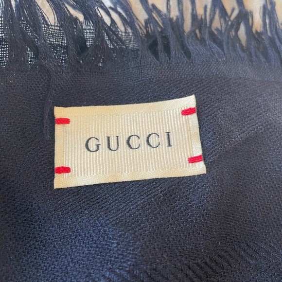 Auth Gucci Scarf - Picture 8 of 8